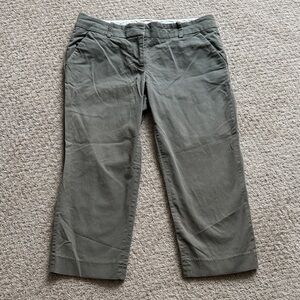 J. Crew | 98% Cotton Cafe Capri Pants in Olive Green | Size 2